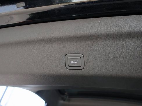 New 2026 GMC Yukon XL AT4 w/ AT4 Premium Plus Package AWD/4WD image 21