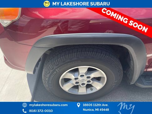 Used 2011 Toyota 4Runner SR5 AWD/4WD image 12