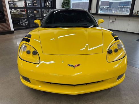 Used 2006 Chevrolet Corvette Coupe w/ Preferred Equipment Group image 19