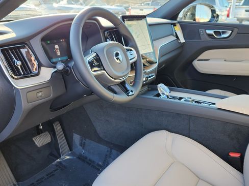 New 2026 Volvo XC60 B5 Plus w/ Climate Package image 6