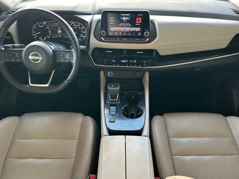 Used 2023 Nissan Rogue SL FWD image 4