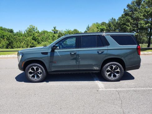 New 2026 GMC Yukon AT4 w/ AT4 Premium Package AWD/4WD image 2