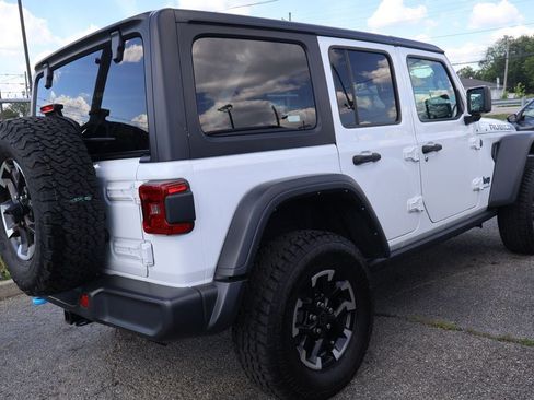 Used 2024 Jeep Wrangler Unlimited Rubicon 4xe AWD/4WD image 3