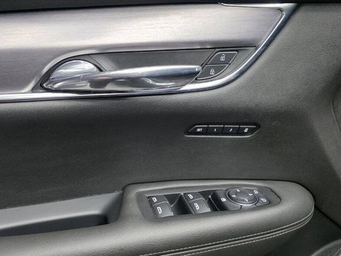 Used 2021 Cadillac XT6 Luxury FWD image 13
