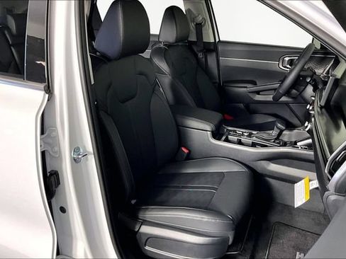 Certified 2026 Kia Sorento S AWD/4WD image 12
