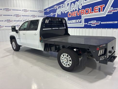 Used 2024 Chevrolet Silverado 3500 LT w/ Safety Package AWD/4WD image 4