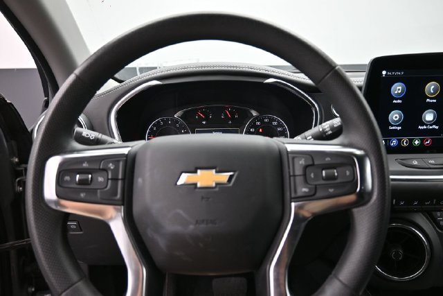 Used 2025 Chevrolet Blazer LT AWD/4WD image 16