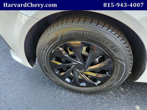 Used 2020 Chevrolet Sonic LS image 39