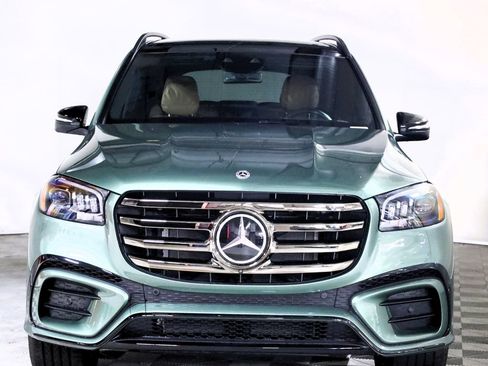 Used 2026 Mercedes-Benz GLS 580 4MATIC image 2