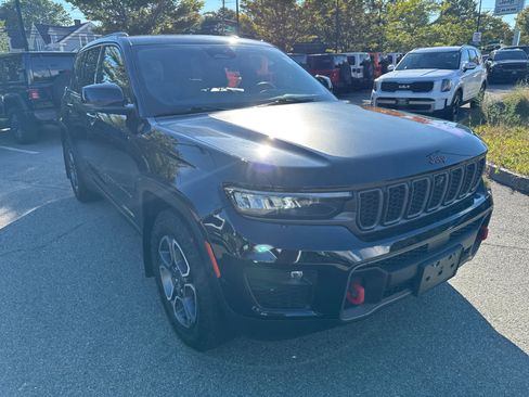 Used 2022 Jeep Grand Cherokee Trailhawk image 8
