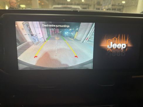 Used 2025 Jeep Wrangler Unlimited Sahara w/ Safety Group image 11