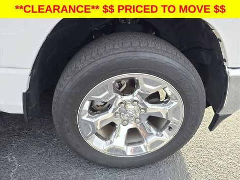 Used 2022 RAM 1500 Big Horn AWD/4WD image 16