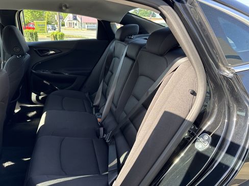 Used 2025 Chevrolet Malibu LT FWD image 31