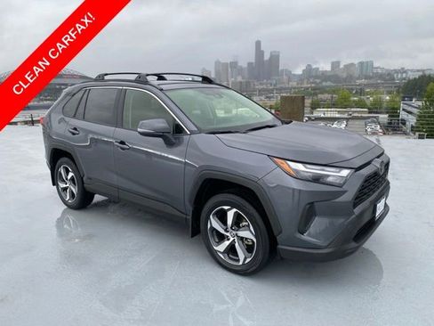 Used 2025 Toyota RAV4 XLE w/ Convenience Package AWD/4WD image 1
