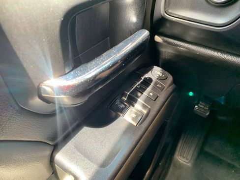 Used 2015 GMC Sierra 1500 2WD Regular Cab image 17