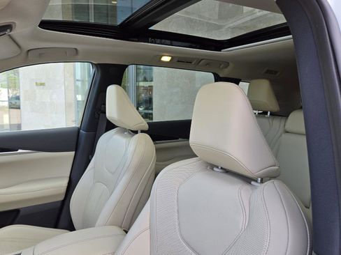 Certified 2023 INFINITI QX60 Pure AWD/4WD image 8