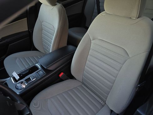 Used 2018 Ford Fusion S image 23