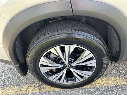 Certified 2023 Nissan Rogue SV w/ SV Premium B Package AWD/4WD image 12