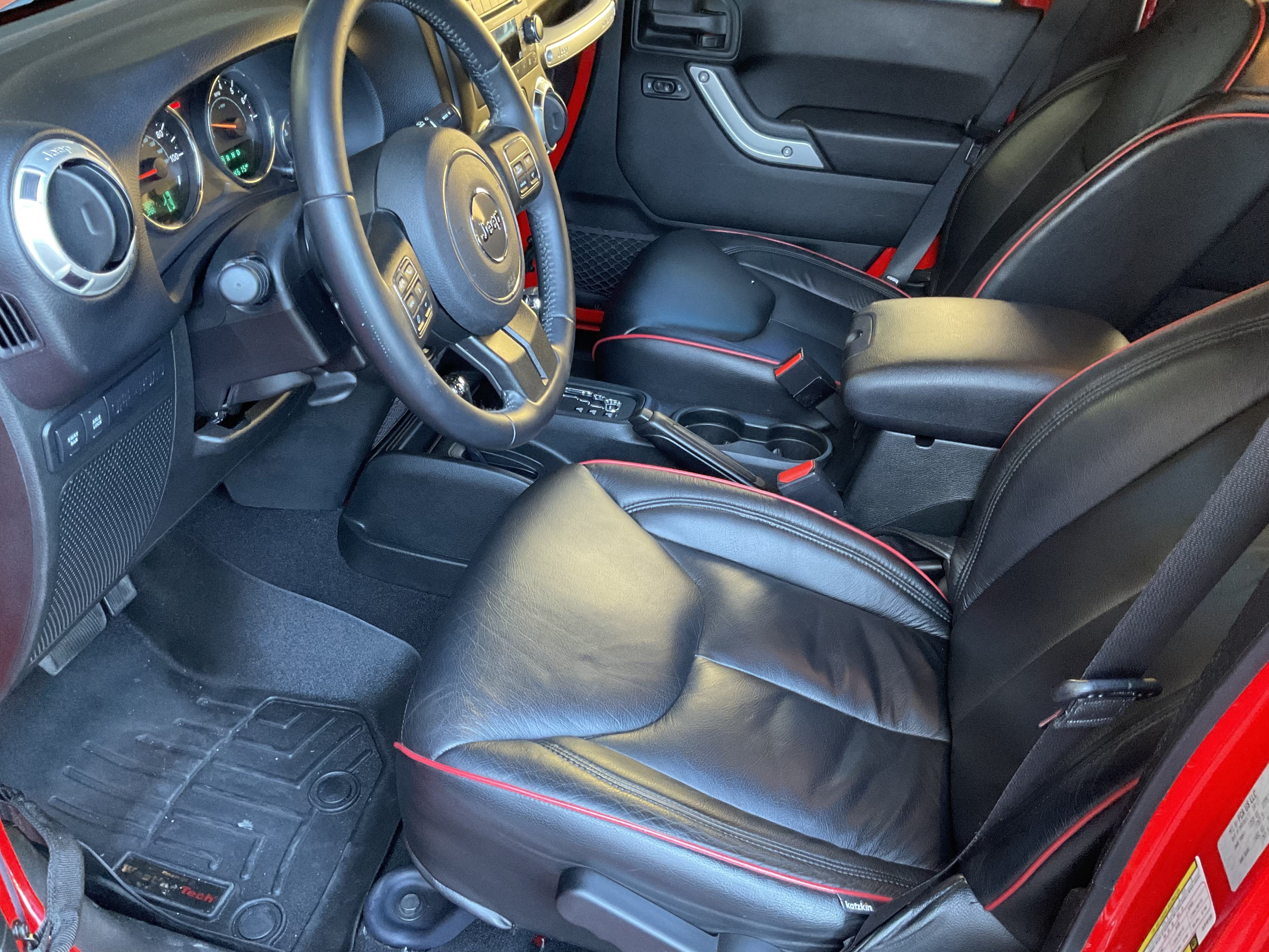 Used 2018 Jeep Wrangler Unlimited Rubicon w/ Cold Weather Group AWD/4WD image 19