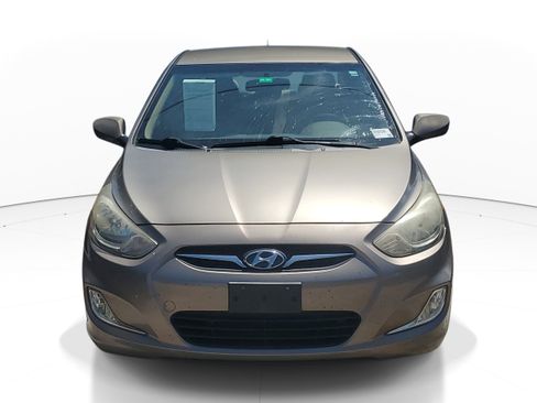 Used 2012 Hyundai Accent GLS w/ Premium Pkg 3 FWD image 2