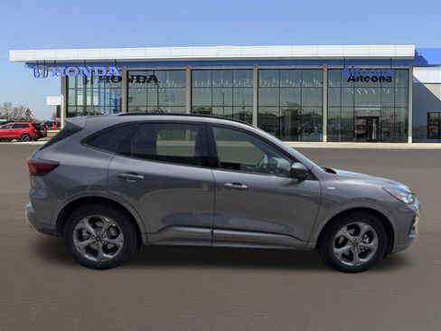 Used 2023 Ford Escape ST-Line w/ Tech Pack #1 FWD image 4