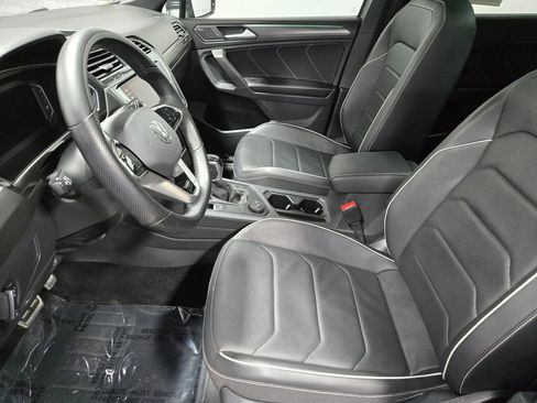 Used 2022 Volkswagen Tiguan SEL R-Line AWD/4WD image 10