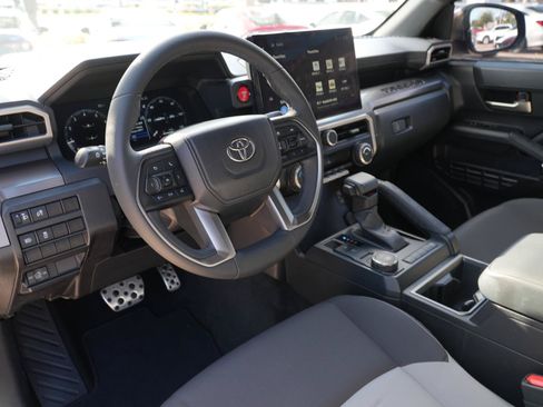 Used 2025 Toyota Tacoma TRD Sport RWD image 6