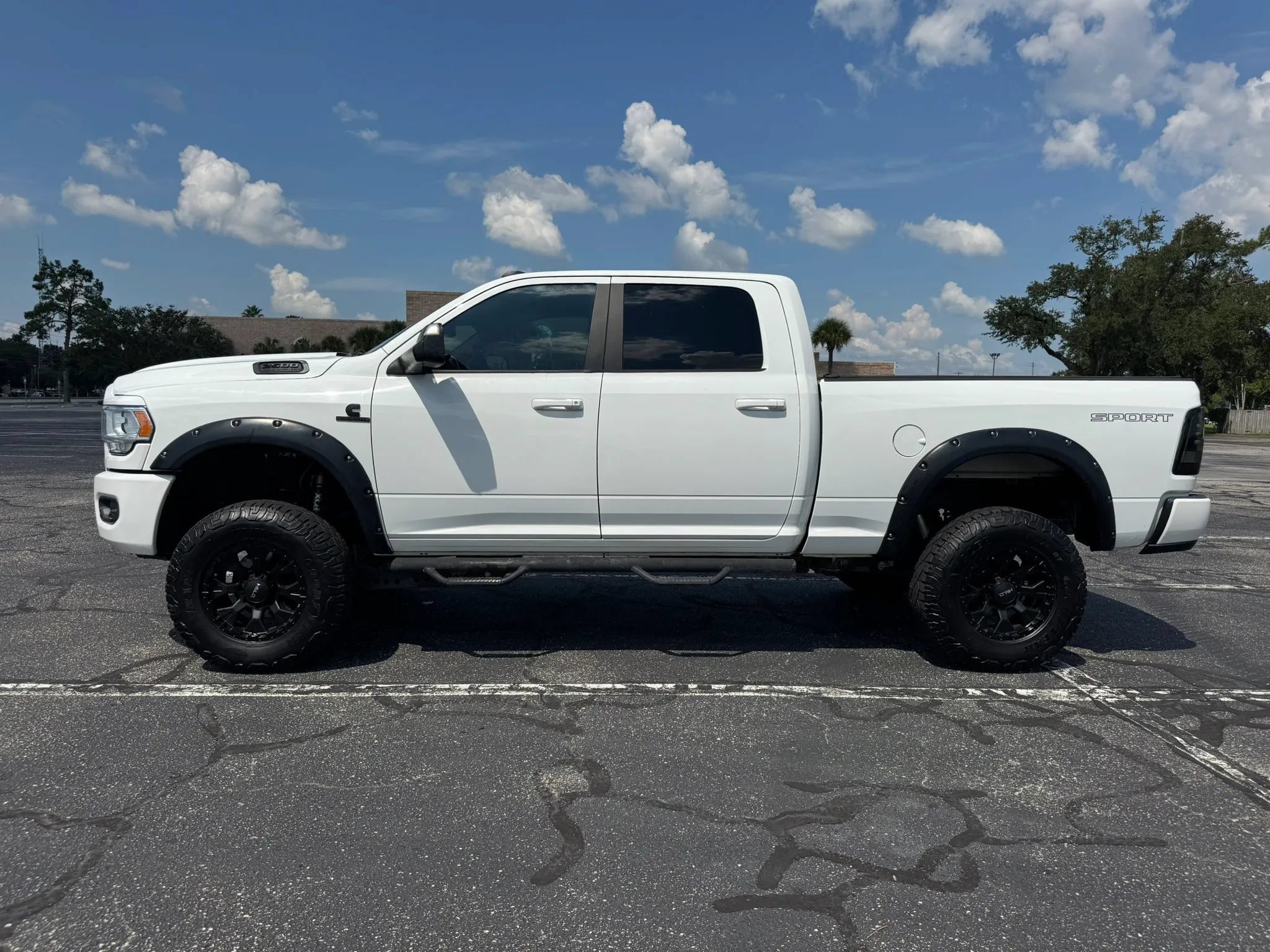 Used 2020 RAM 2500 Big Horn w/ Level 1 Equipment Group AWD/4WD image 10