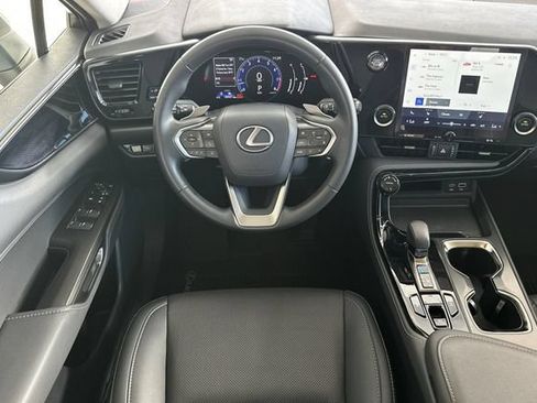 Used 2025 Lexus NX 250 FWD w/ Accessory Package (2T) image 17