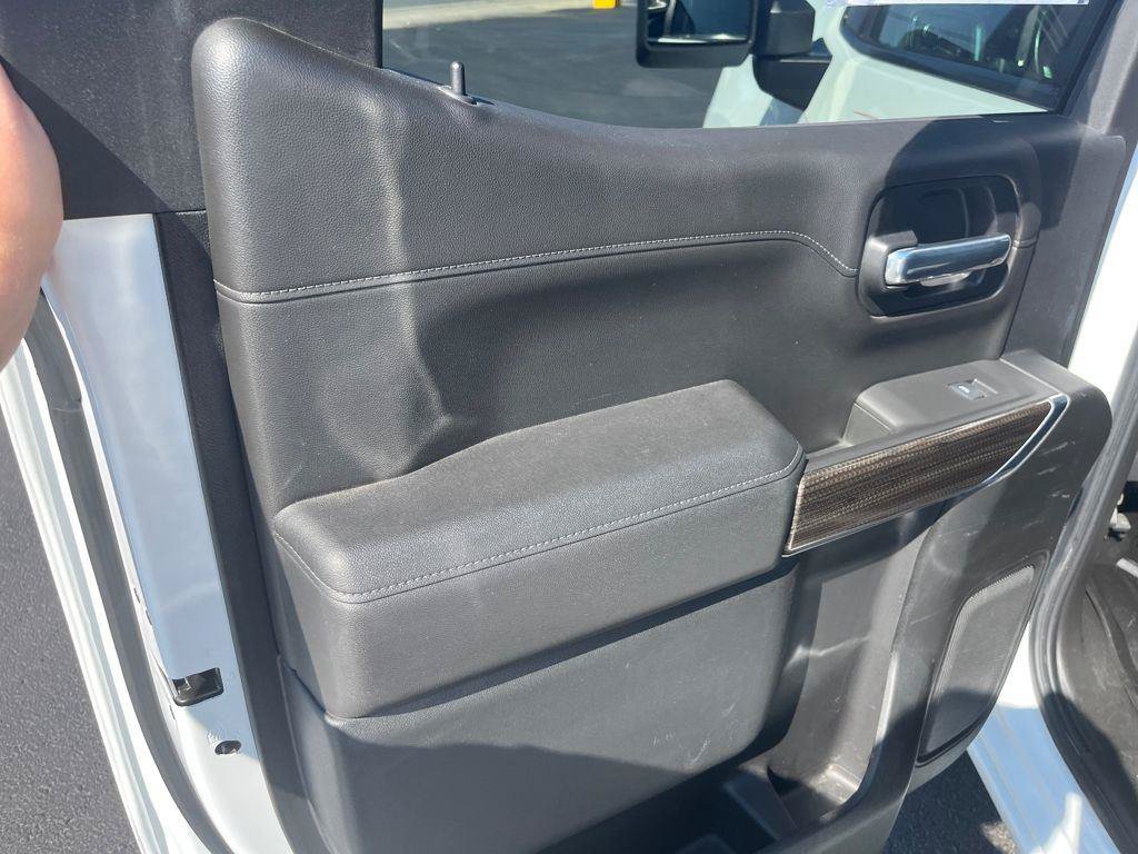 Used 2021 Chevrolet Silverado 1500 RST w/ Max Trailering Package AWD/4WD image 23