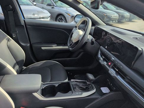 New 2026 Kia K4 GT-Line image 7