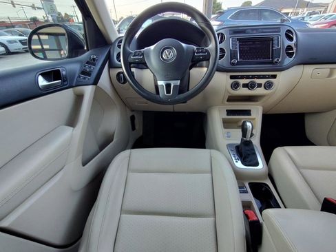 Used 2016 Volkswagen Tiguan SE FWD image 33
