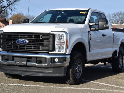 Used 2023 Ford F250 XL w/ XL Chrome Package AWD/4WD image 1