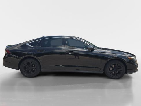 Used 2023 Honda Accord EX image 7