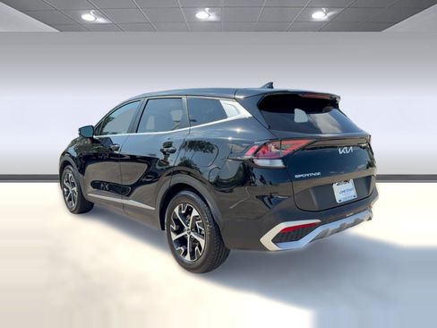 Used 2024 Kia Sportage EX FWD image 3