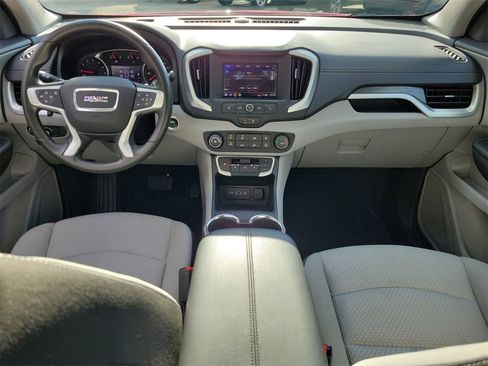 Used 2023 GMC Terrain SLE image 11