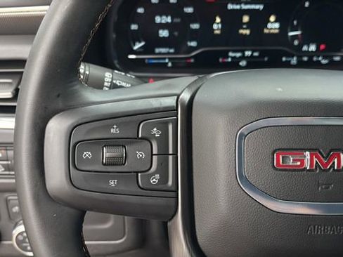 Used 2024 GMC Yukon AT4 AWD/4WD image 23
