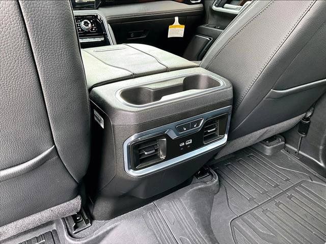 Used 2025 GMC Sierra 2500 Denali w/ Denali Reserve Package AWD/4WD image 25