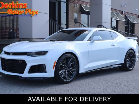 Used 2019 Chevrolet Camaro ZL1 RWD image 1