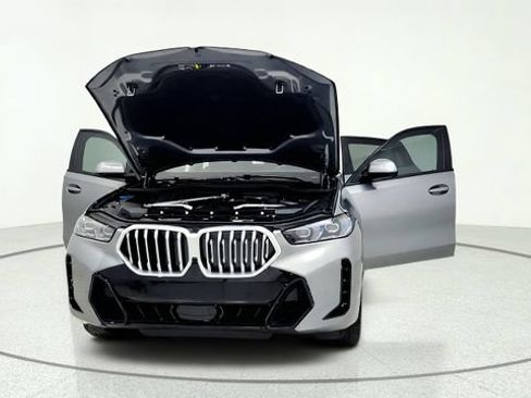 Used 2026 BMW X6 xDrive40i AWD/4WD image 13