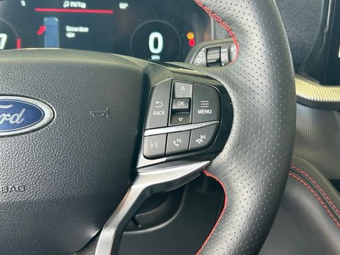 Used 2026 Ford Explorer ST-Line w/ ST-Line Street Pack RWD image 38