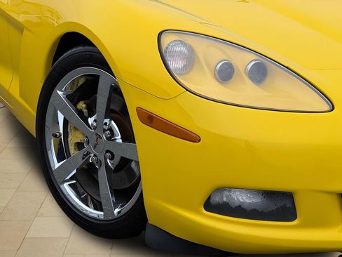 Used 2012 Chevrolet Corvette Base image 41