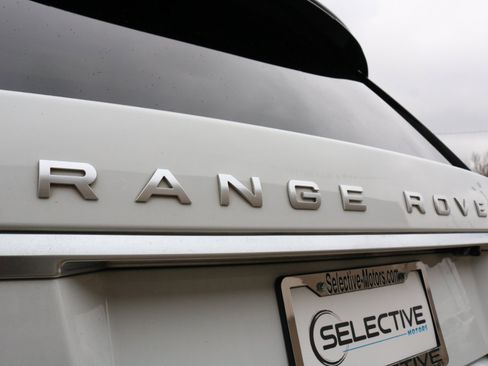 Used 2019 Land Rover Range Rover HSE image 14