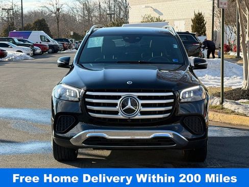 Used 2025 Mercedes-Benz GLS 450 4MATIC image 3