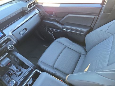 Used 2025 Toyota 4Runner TRD Off-Road Premium image 19