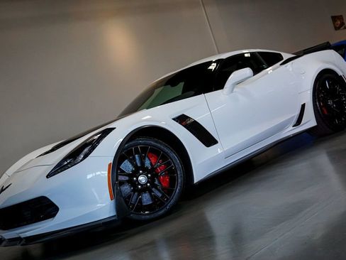 Used 2019 Chevrolet Corvette Z06 w/ Z07 Performance Package image 82