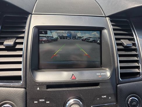 Used 2015 Ford Taurus SEL w/ Equipment Group 201A AWD/4WD image 13