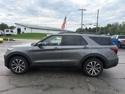 Used 2023 Ford Explorer ST-Line AWD/4WD image 5