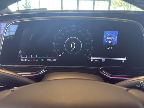 Certified 2022 Cadillac Escalade ESV Sport AWD/4WD image 13