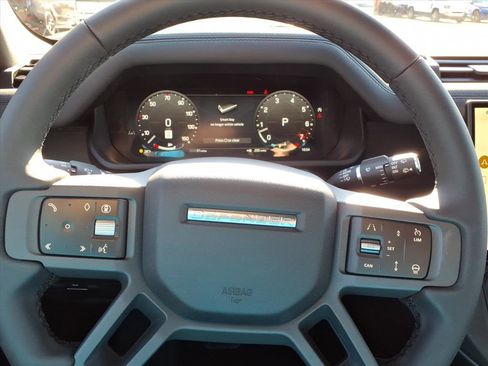 New 2026 Land Rover Defender 110 X-Dynamic SE image 12